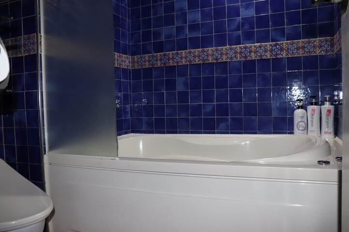 Room 42 of 46