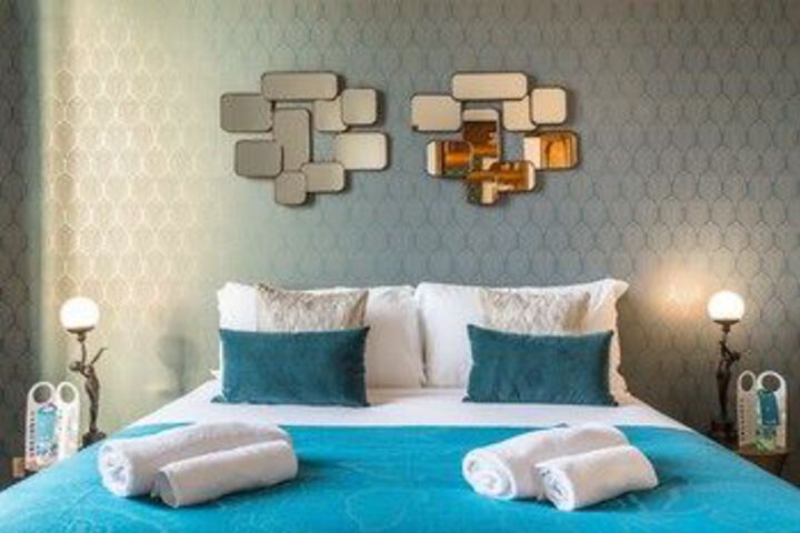 Room 43 of 122