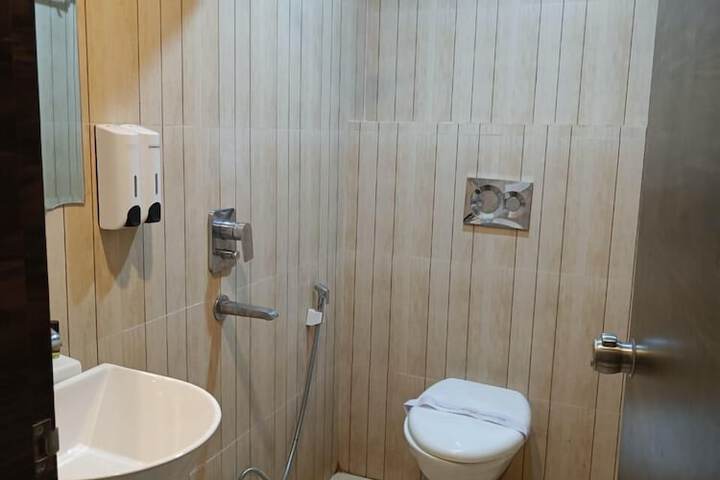 Room 14 of 26