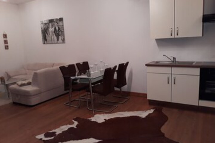 Room 25 of 41