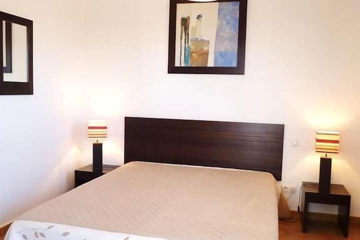 Room 4 of 16