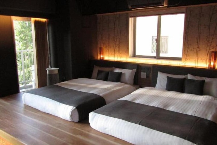 Room 8 of 46