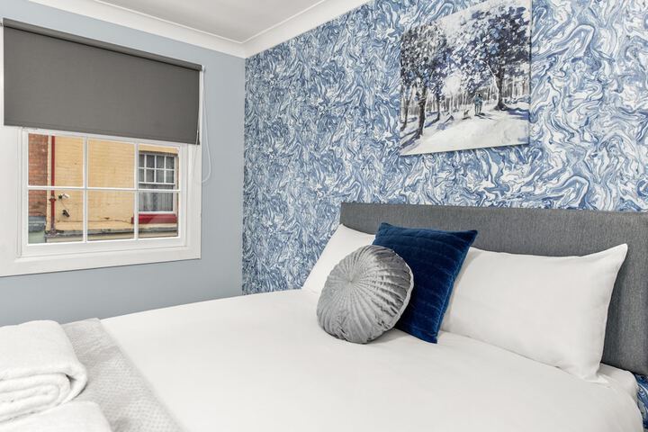 Room 9 of 29