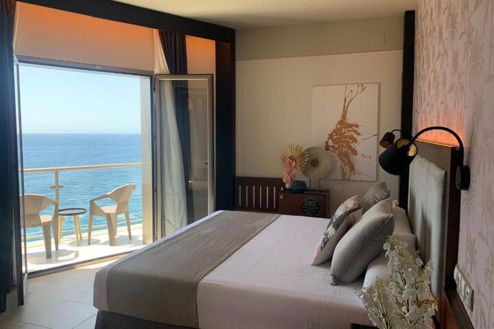 ON ALETA ROOM designed for adults