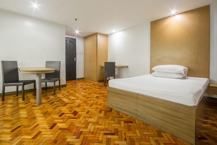 Room 4 of 21