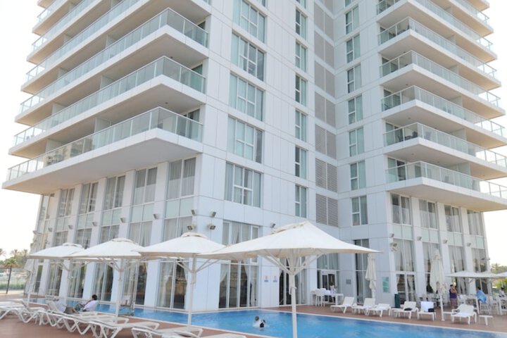 Hotel with Pool