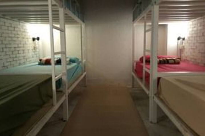 Happy Hotel