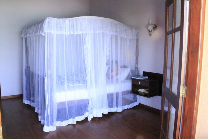 Room 13 of 75