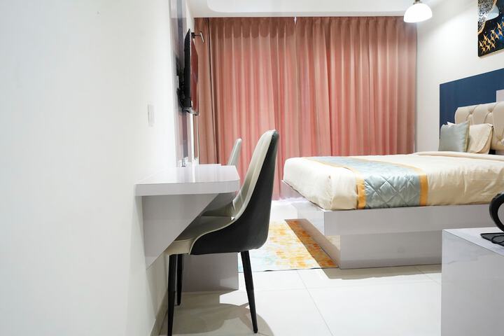 Room 11 of 89