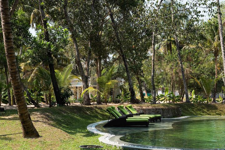Pools & Facilities