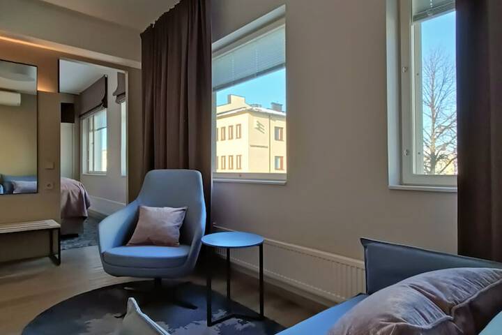 Room 19 of 48
