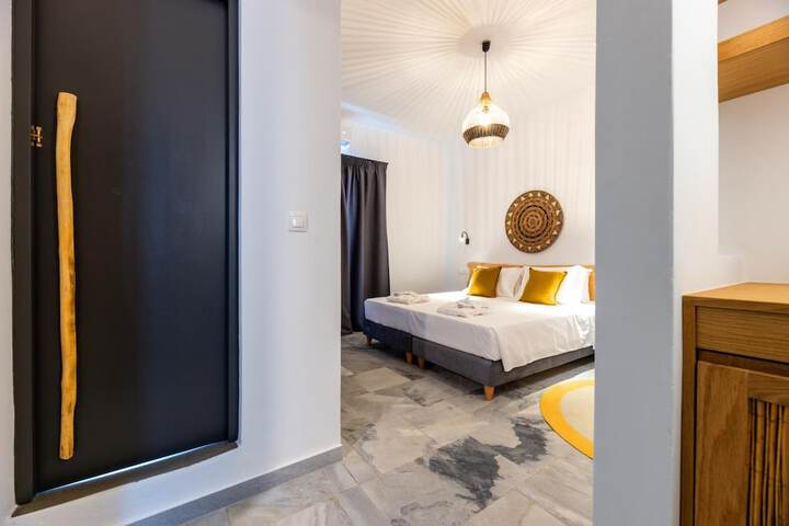 Room 8 of 53