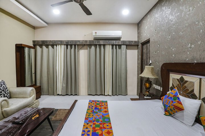 Room 15 of 25
