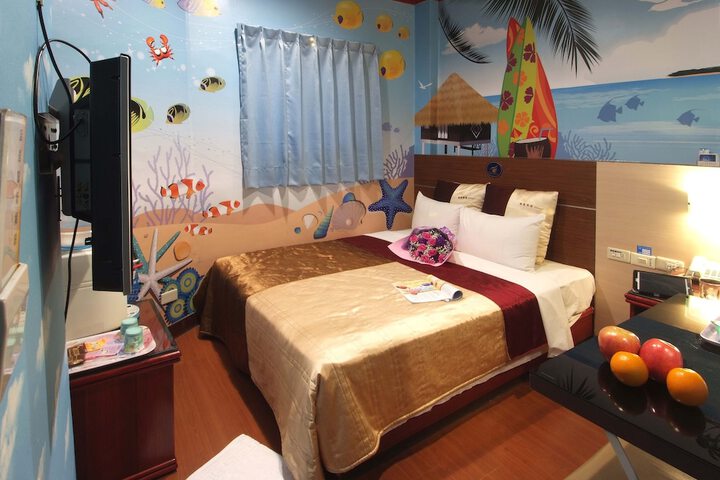 Room 14 of 27