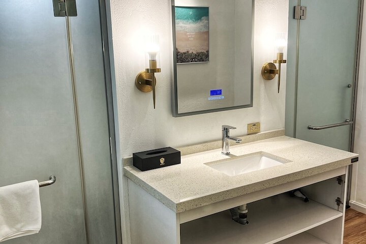 Room 40 of 45