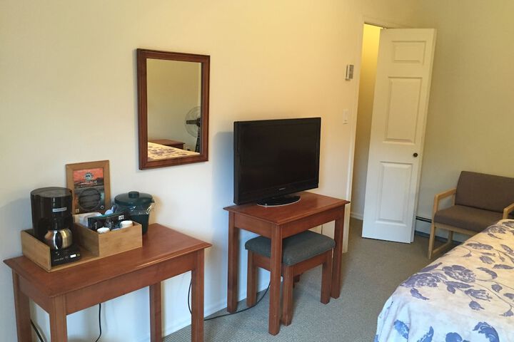 Room 25 of 80