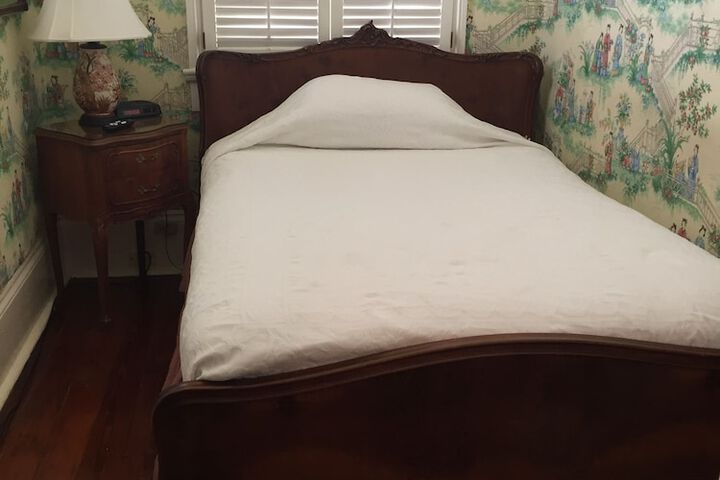 Room 7 of 49