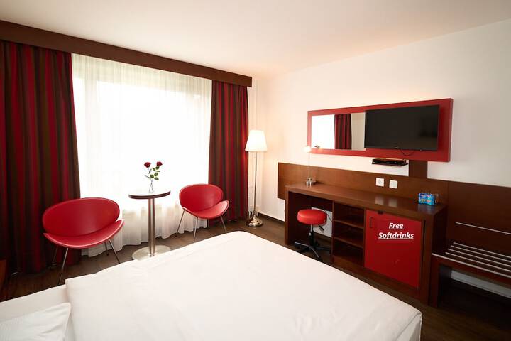 Room 25 of 49