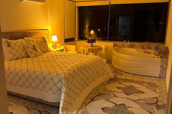 Room 9 of 20