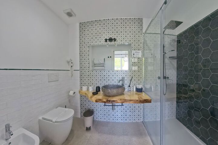 Room 48 of 65