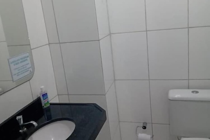 Room 8 of 16