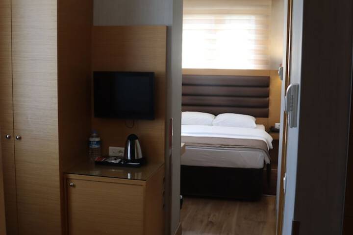 Room 7 of 31