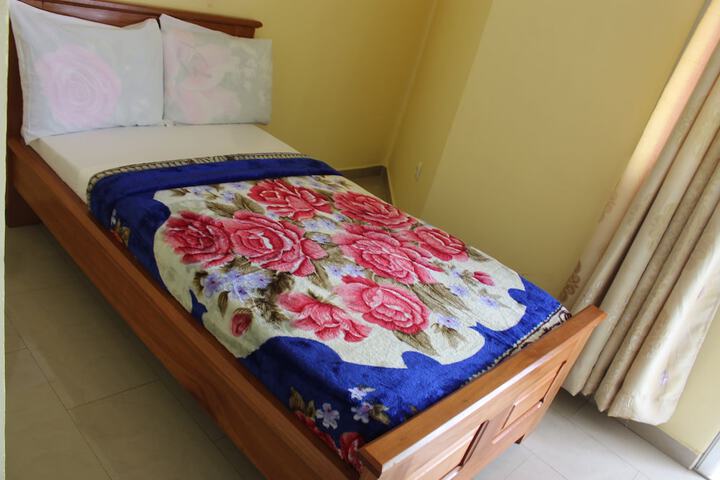 Room 5 of 21