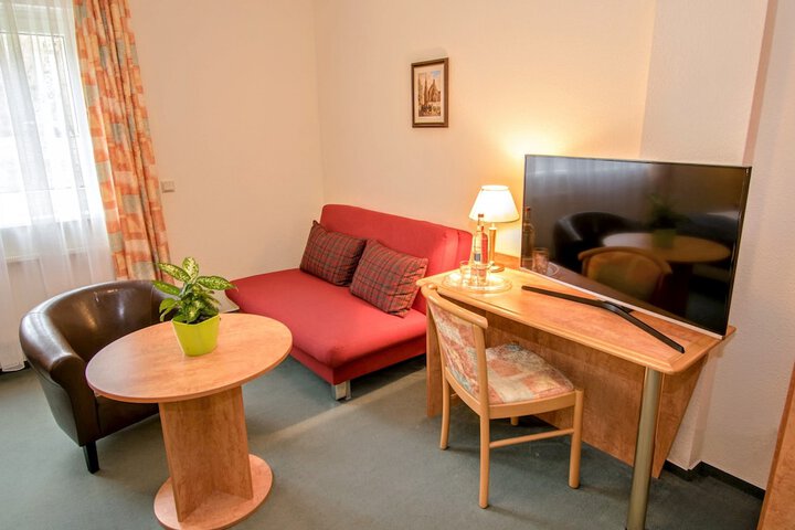 Room 7 of 35