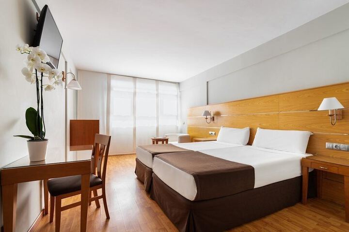 Room 30 of 90