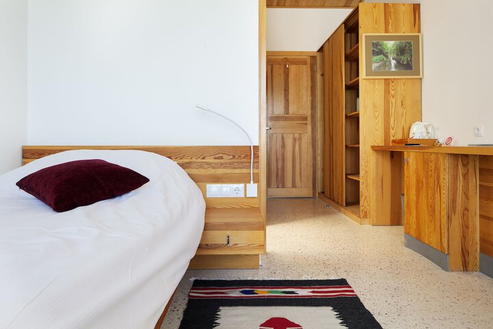 Room 9 of 54
