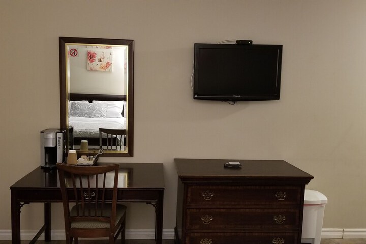 Room 64 of 163