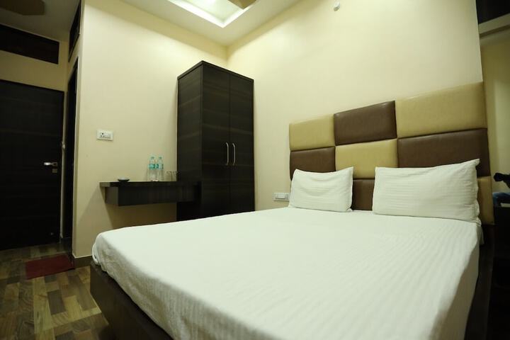 Room 10 of 39