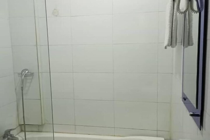 Room 16 of 29
