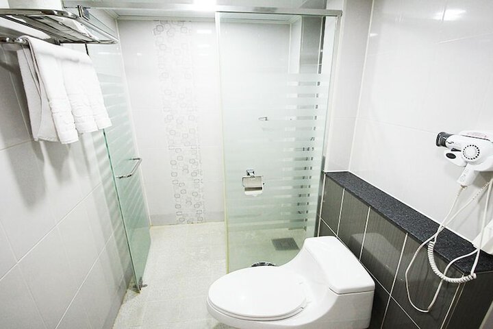 Room 64 of 119