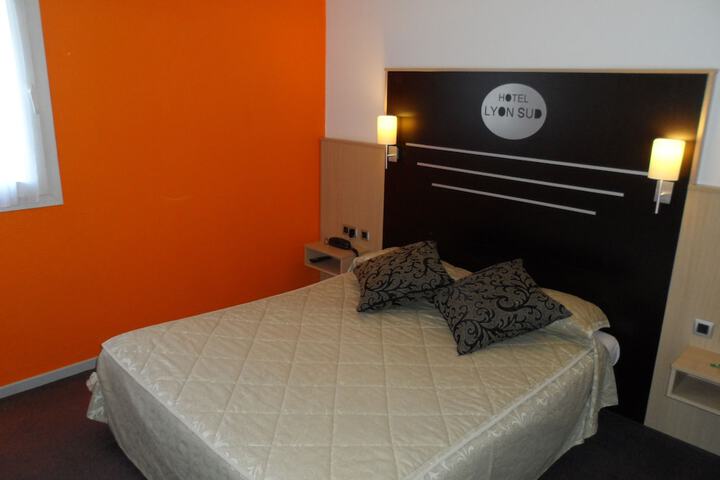 Room 13 of 64