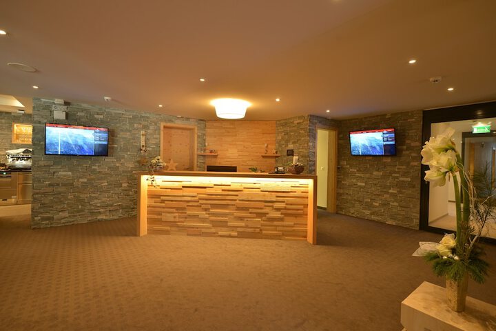 Hotel Interior 6 of 65