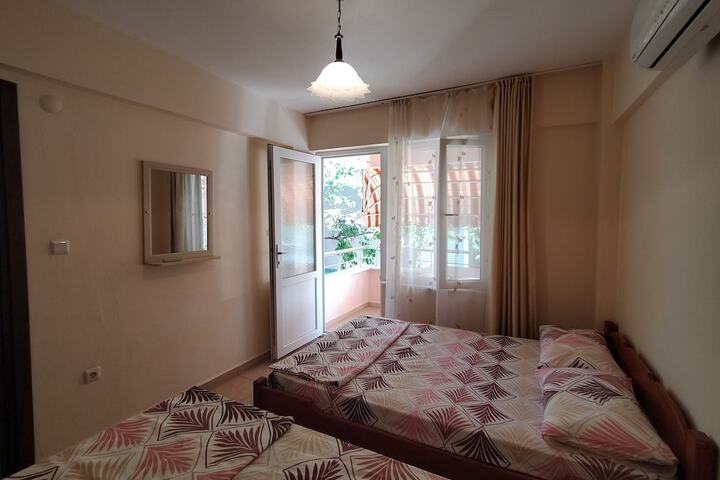 Room 9 of 49