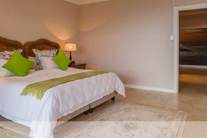 Room 10 of 79