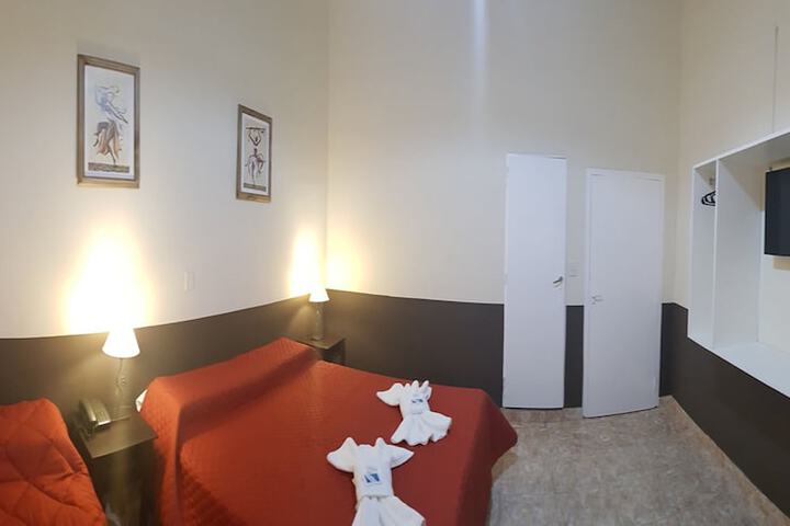 Room 11 of 37