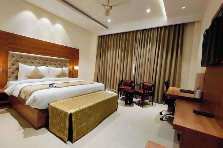Room 16 of 54