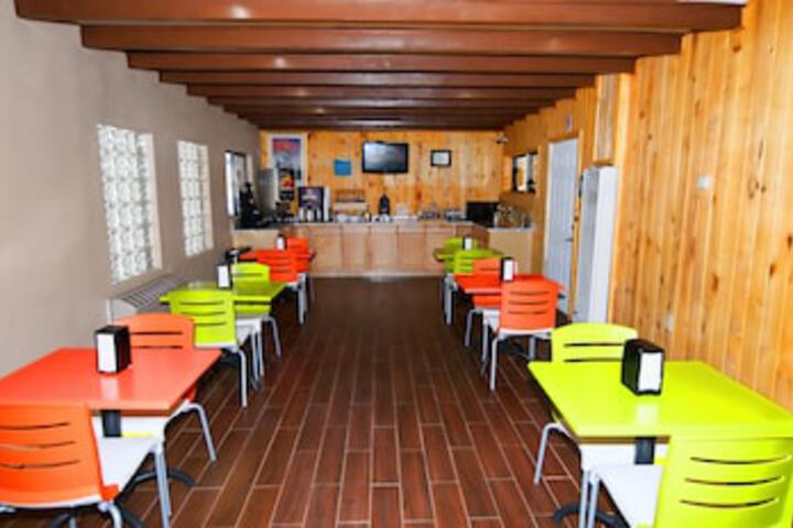 Breakfast/Coffee Service 97 of 129