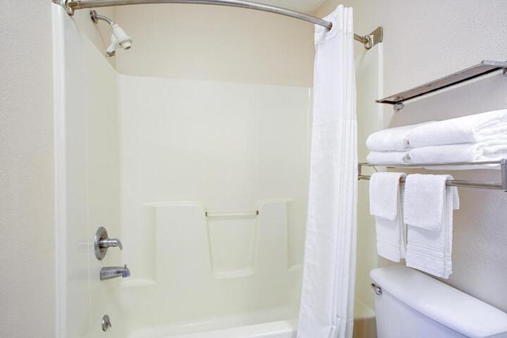 1 King Bed (6 of 6)