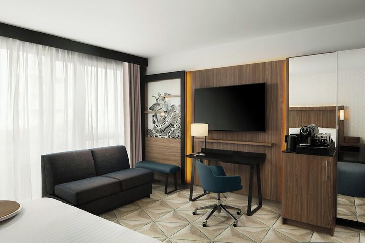 Room 17 of 128