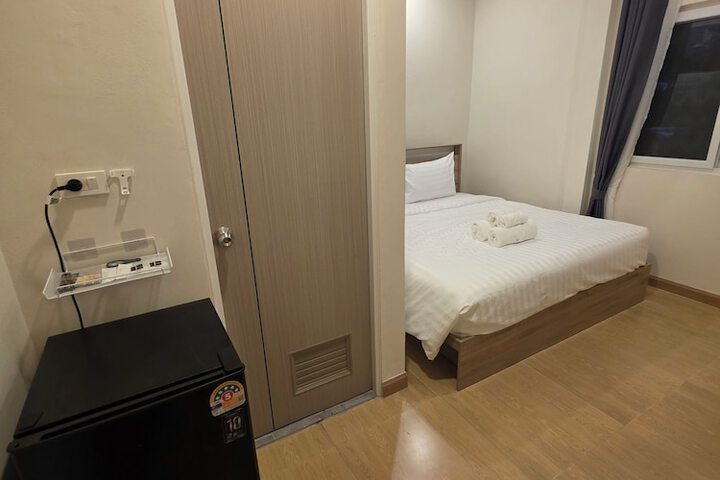 Room 8 of 41