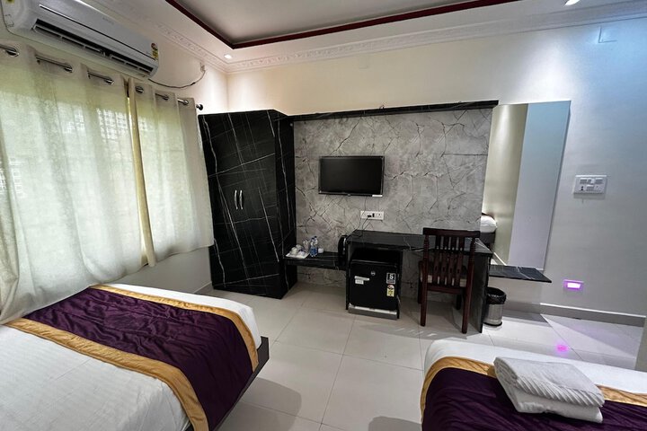 Room 10 of 22
