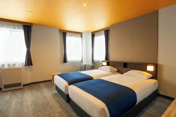 Room 13 of 39
