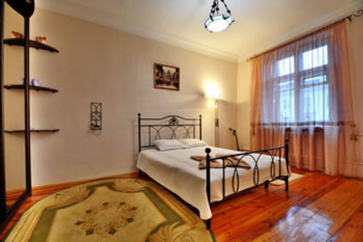 Room 74 of 203