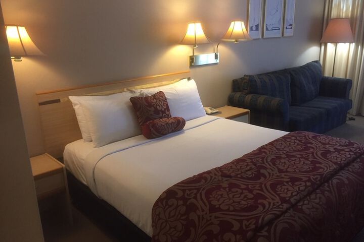 Room 11 of 44