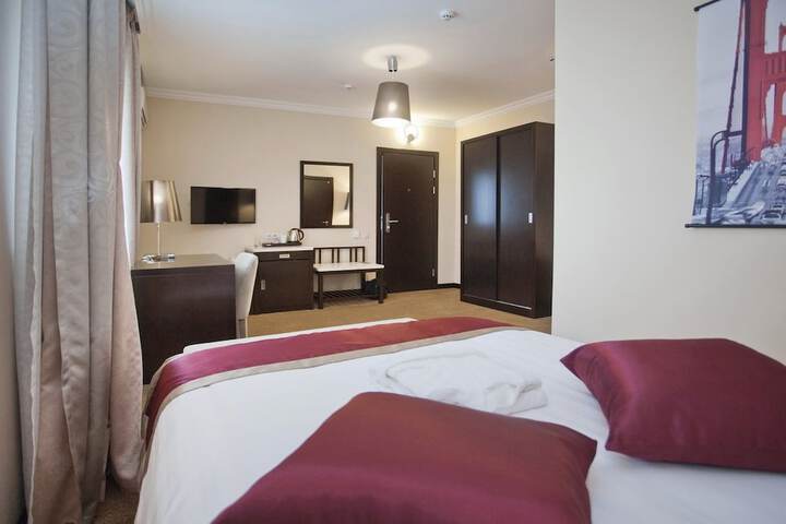 Room 25 of 44