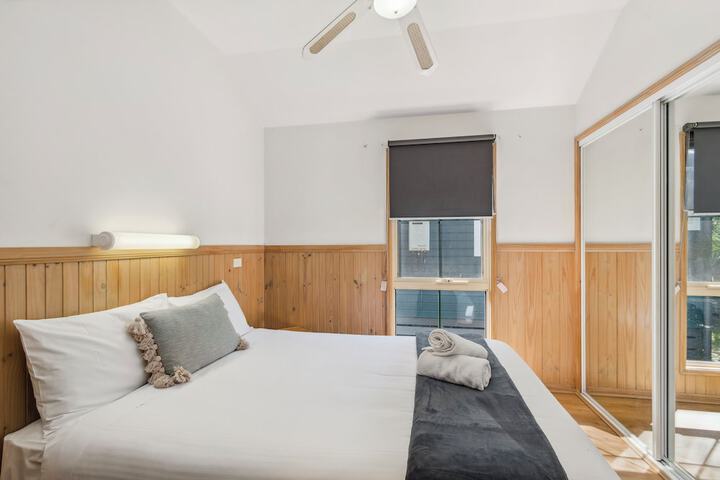 Room 9 of 185